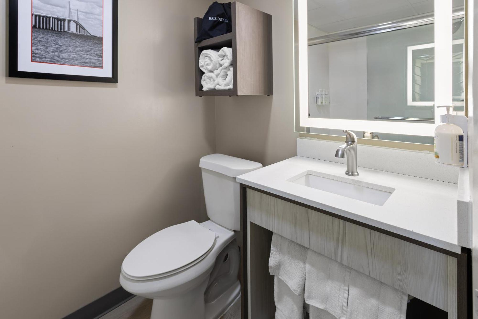 Hotel Ramada By Wyndham Parsippany