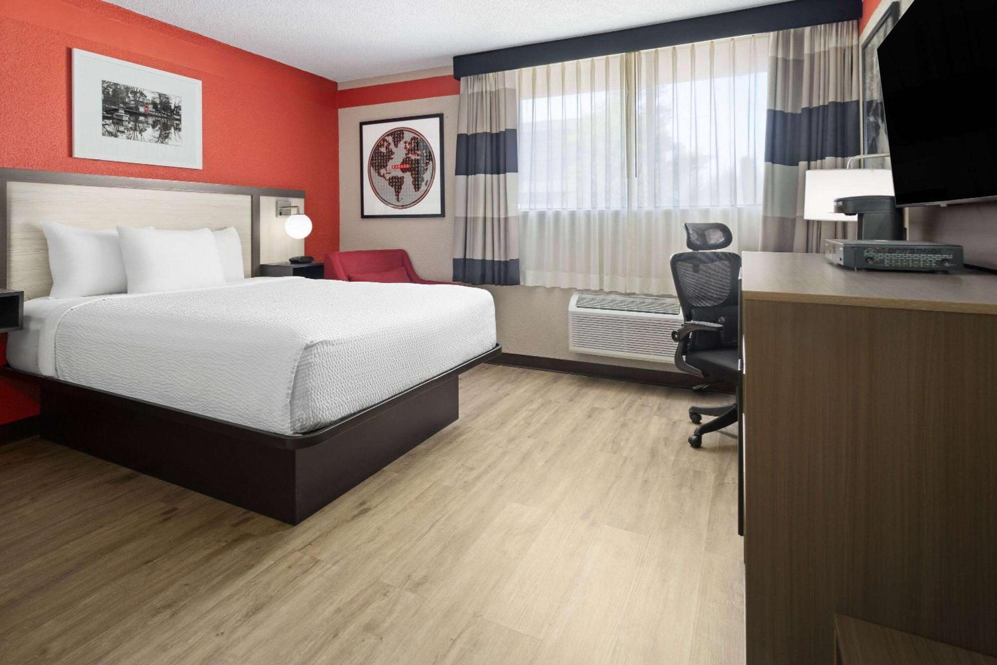 Ramada By Wyndham 2*