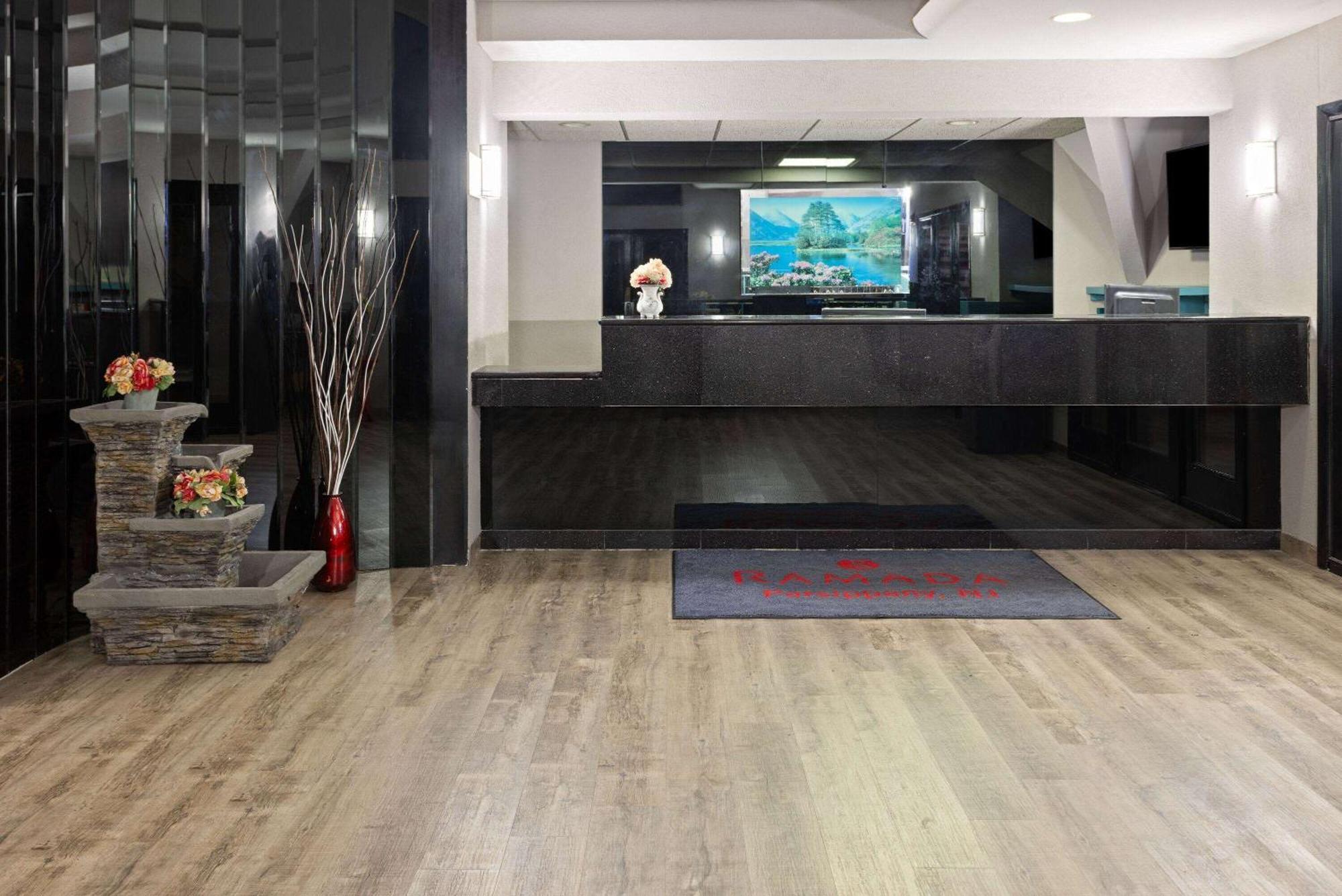 Ramada By Wyndham 2*