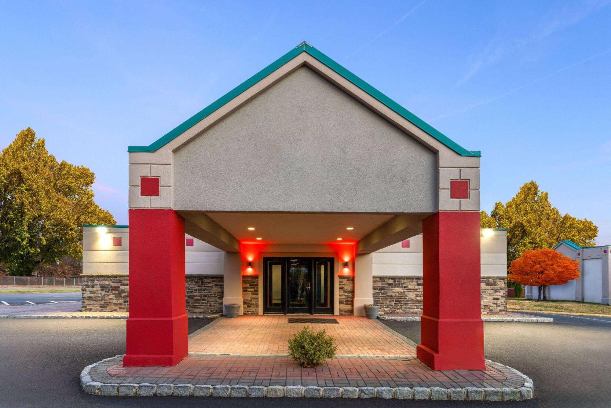 Ramada By Wyndham 2* Parsippany